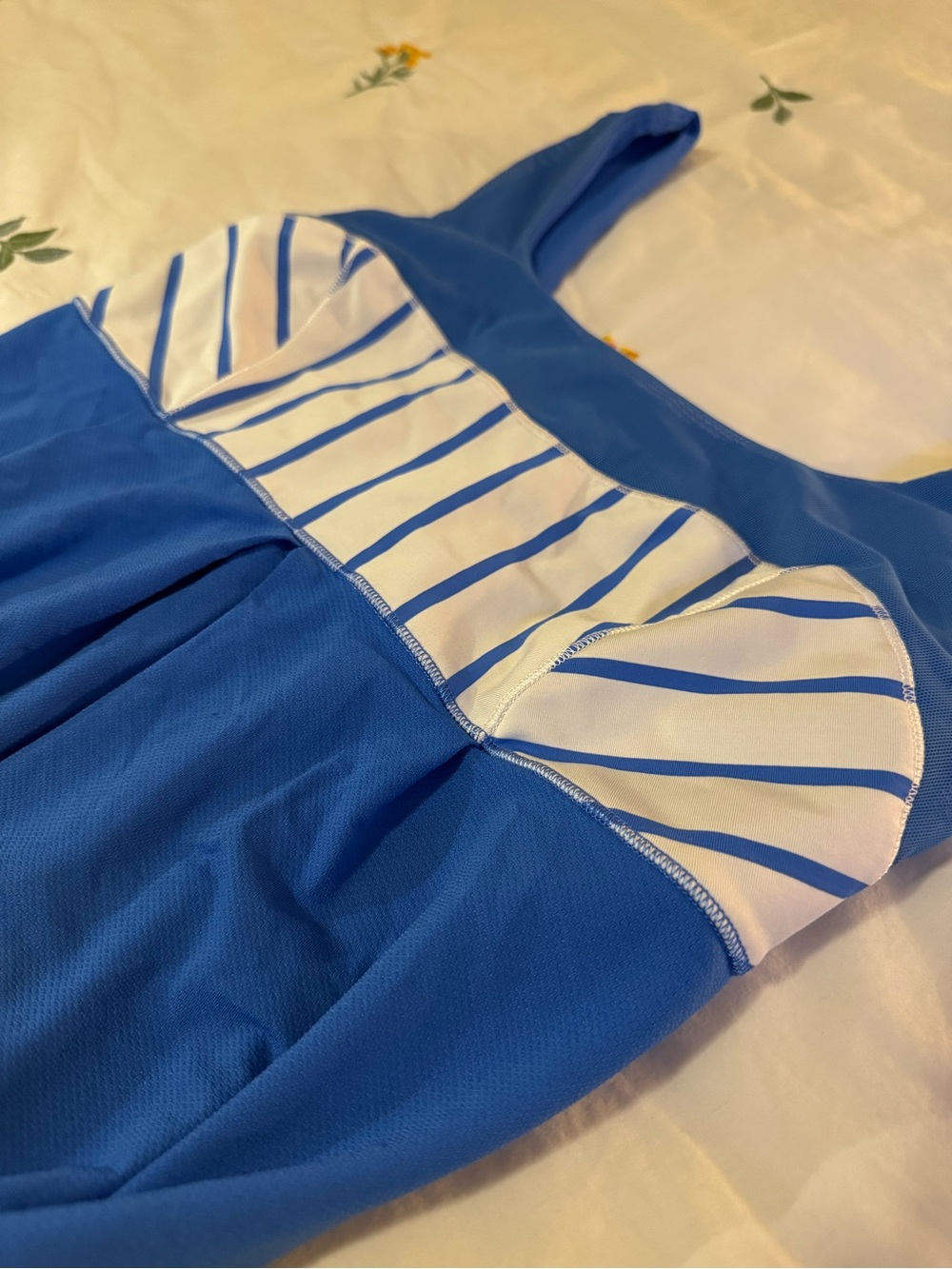 Lululemon Y2K - Blue Striped Tankini Top size 8 - Picture 3 of 8